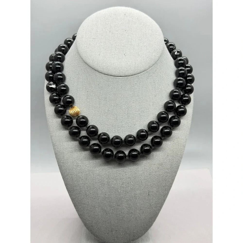 Black Glass Beaded And Knotted Necklace Ribbed Gold Tone‎ Accent Bead 35